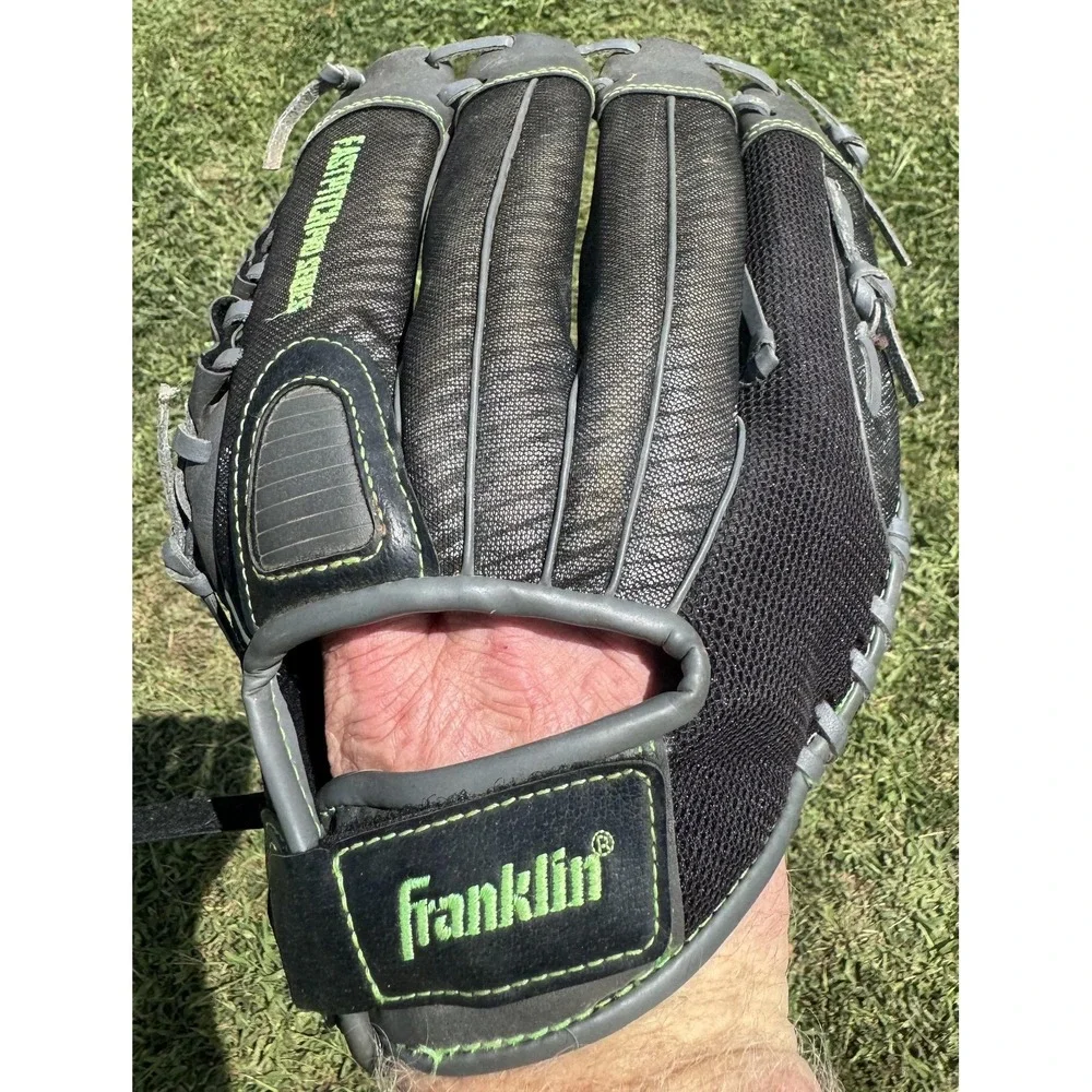 Franklin Fastpitch Pro Series 11 Youth Softball Glove Black Girls LHT 22433L-11